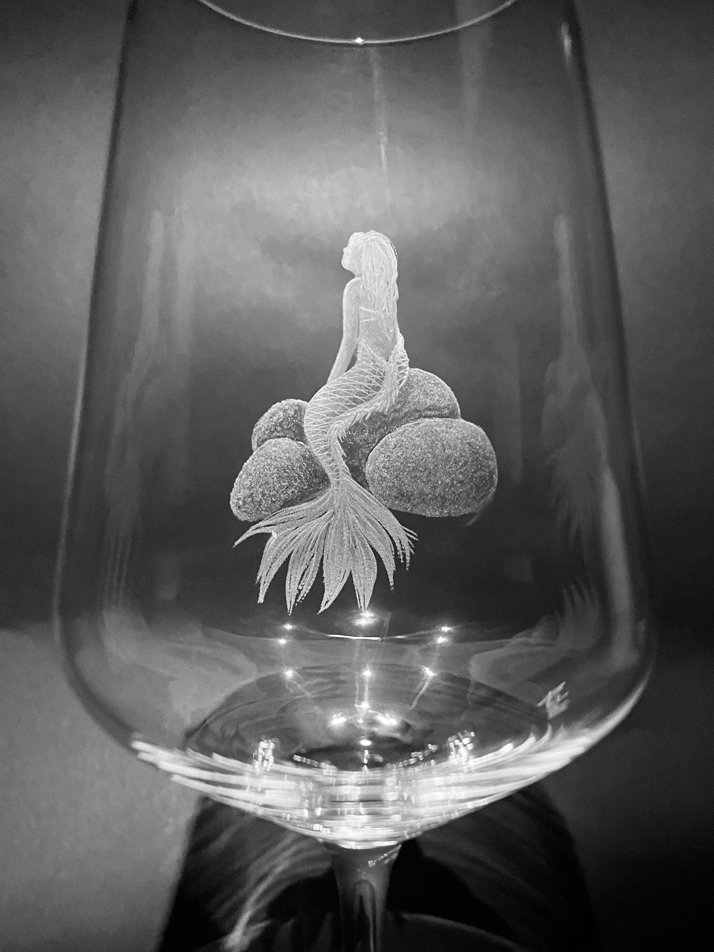 Hand Engraved Mermaid Wine Glass – Mystical Mermaid Gift
