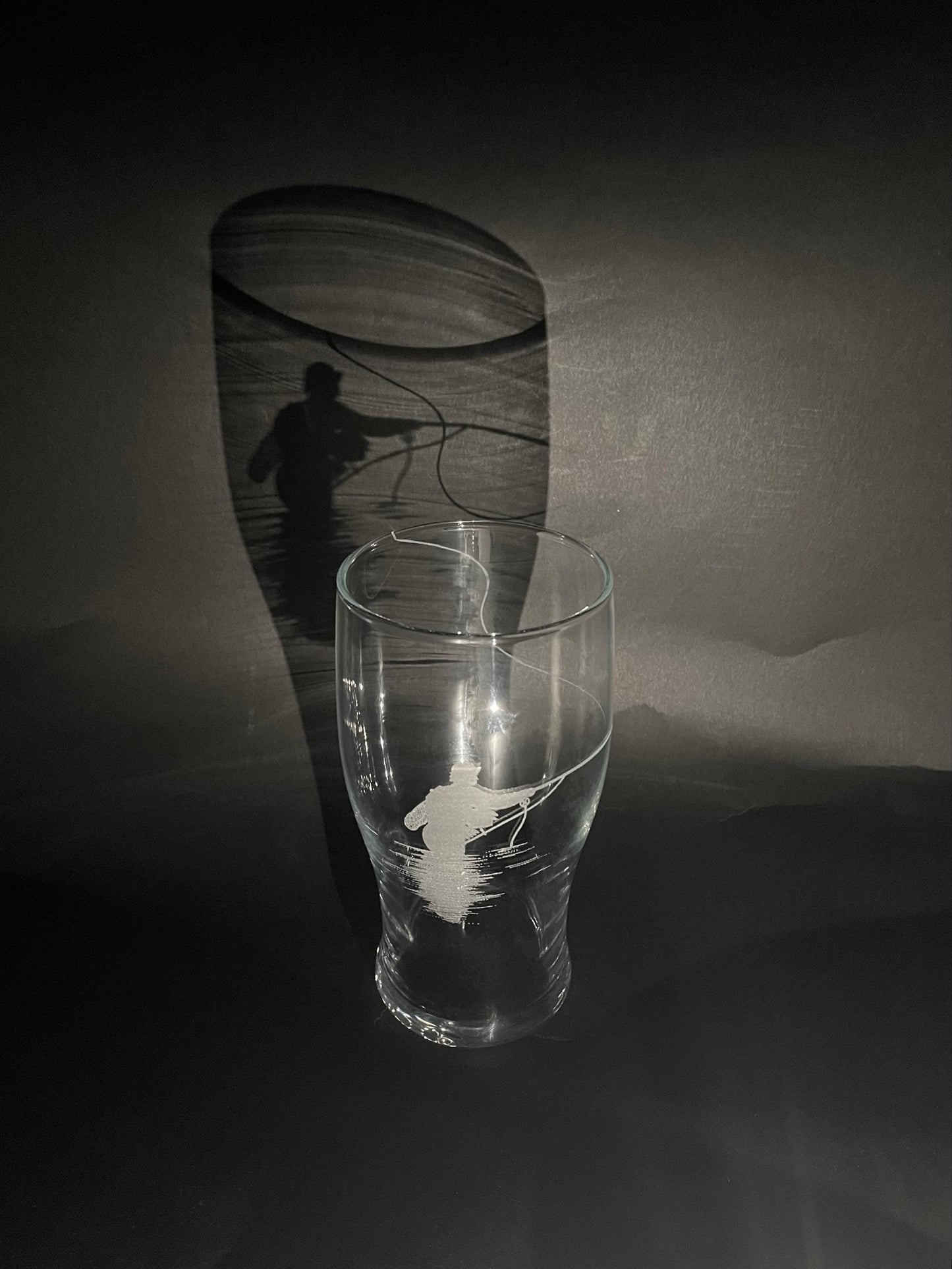 Hand Etched Fly Fishing Pint Glass - Fishing Beer Gift