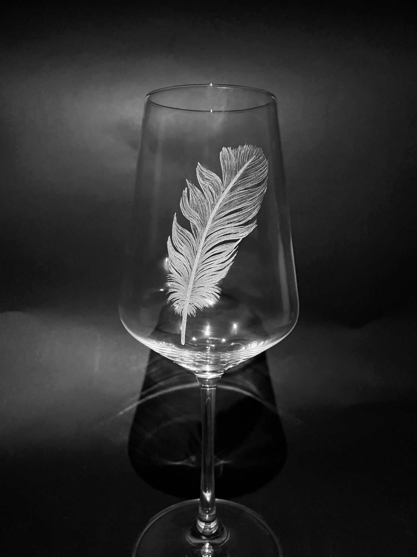 Hand Engraved Feather Wine Glass – Symbolic Remembrance Gift