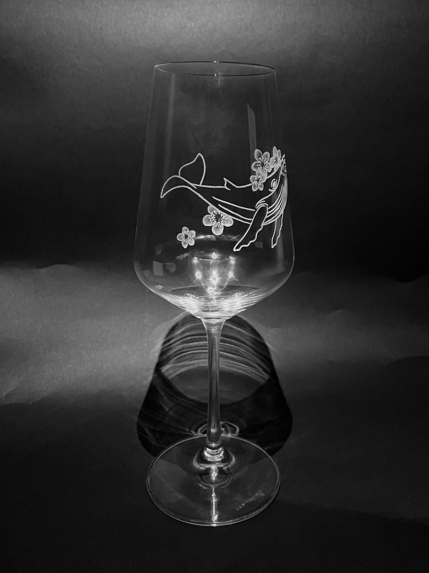 Hand Engraved Whale & Flowers Wine Glass – Humpback Whale Gift