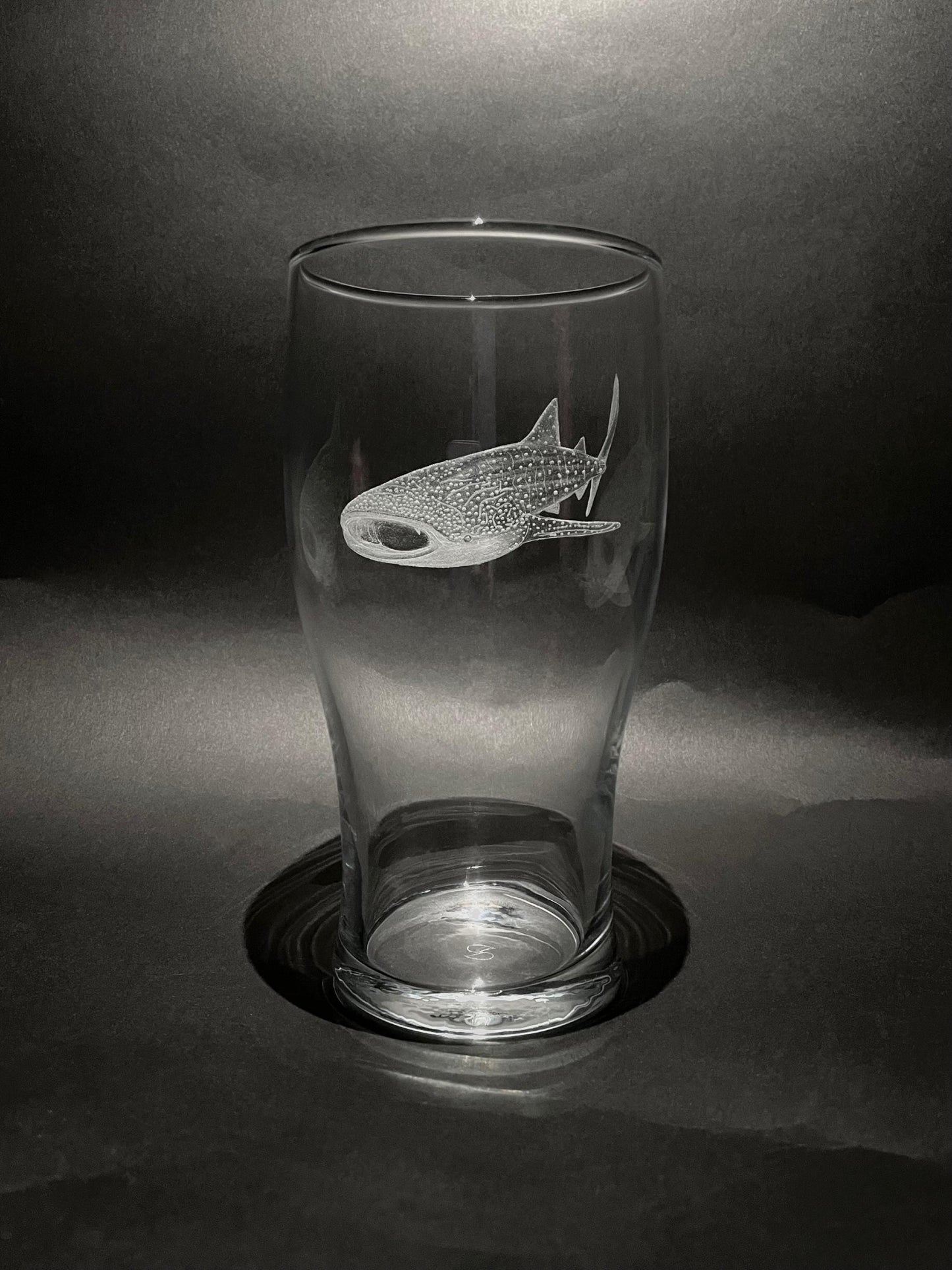 Hand Engraved Whale Shark Pint Glass - Ocean and Marine Gift