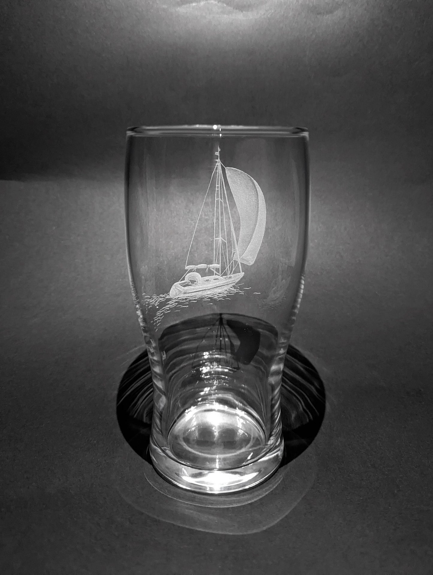 Hand Engraved Sailing Yacht Pint Glass – Nautical Beer Gift