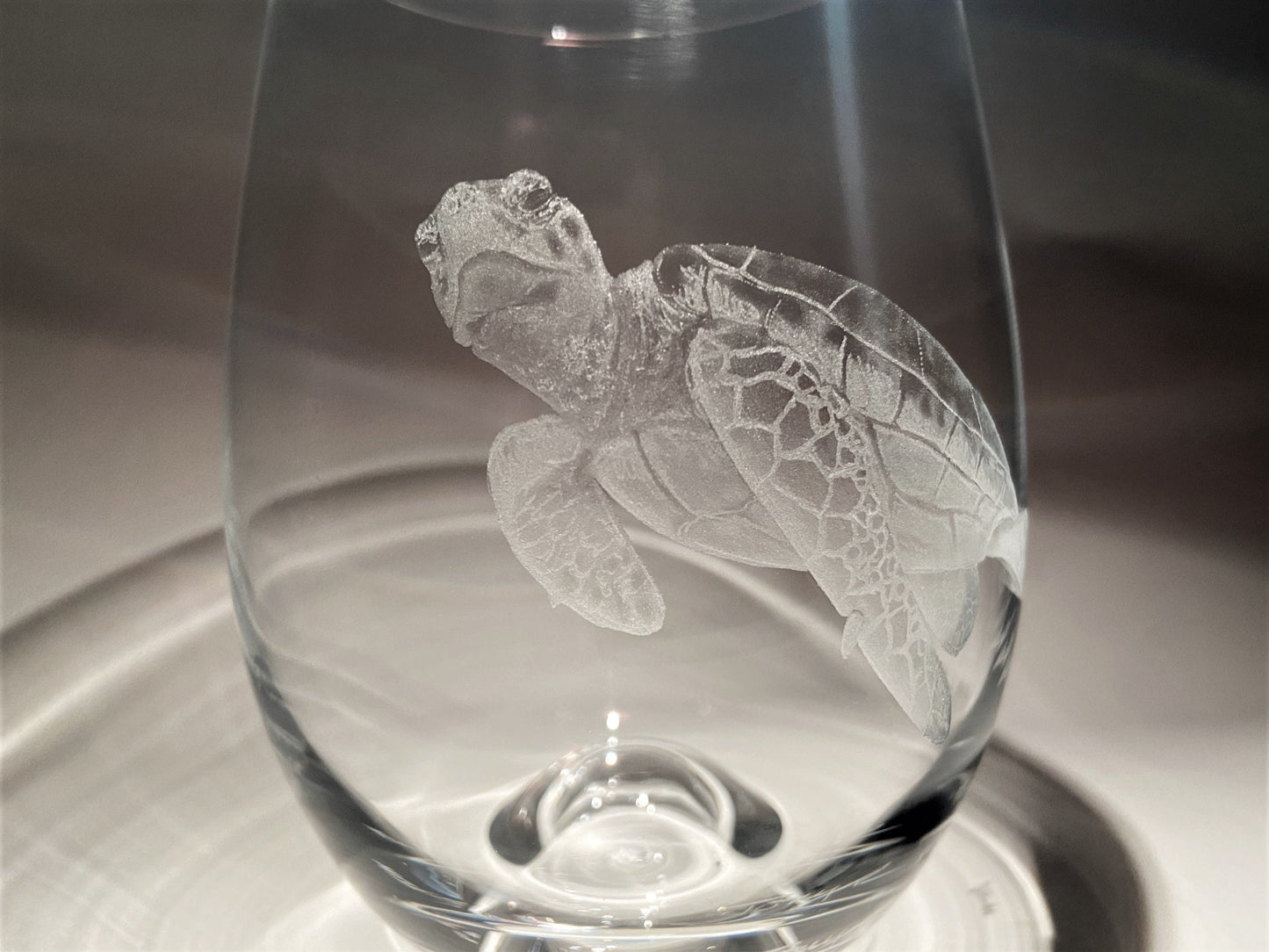 Customised Sea Turtle Stemless Wine Glass - Unique Turtle Gift