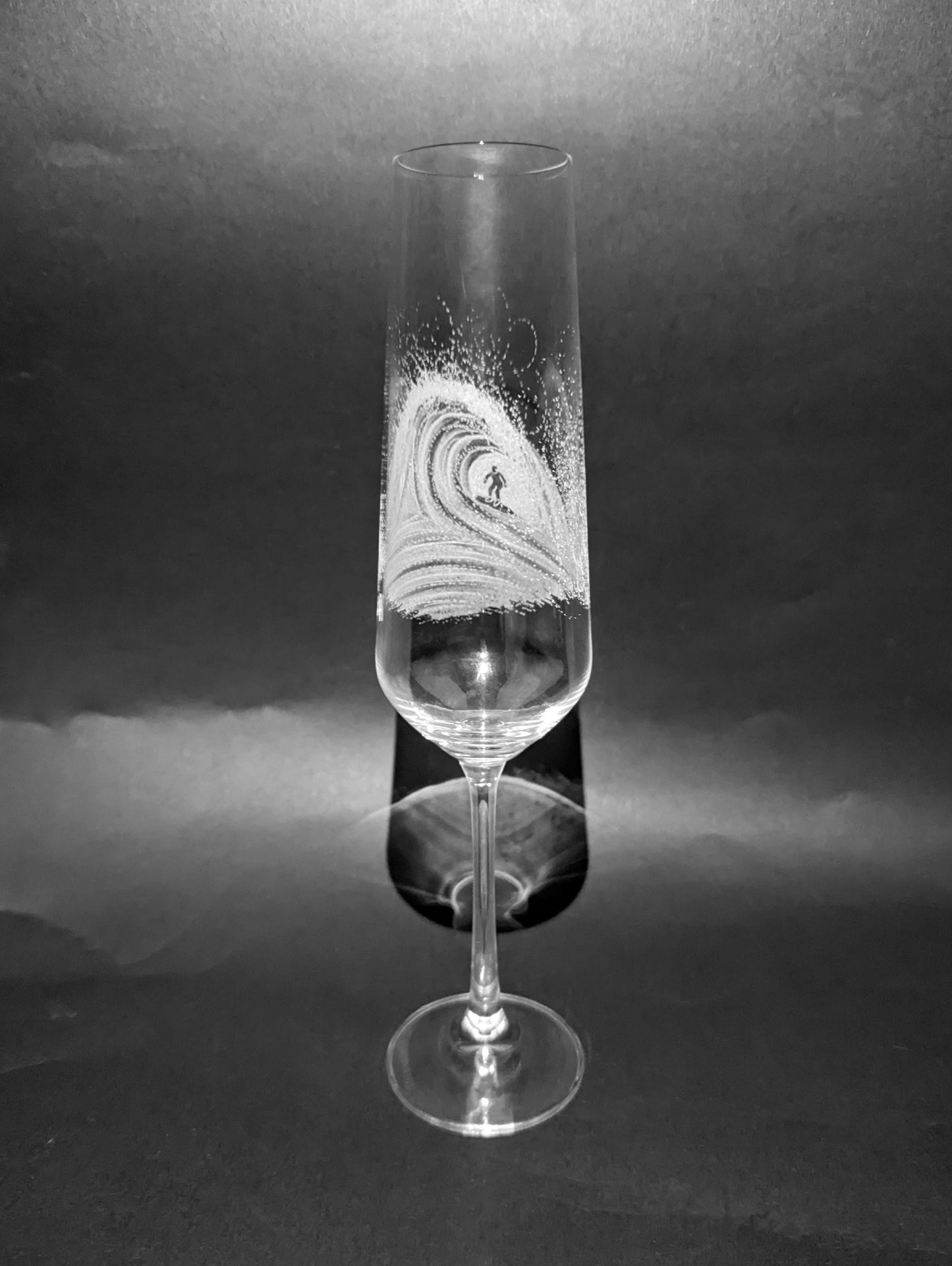 Hand Engraved Ocean Wave Champagne Flute – Personalised Surfing Gift