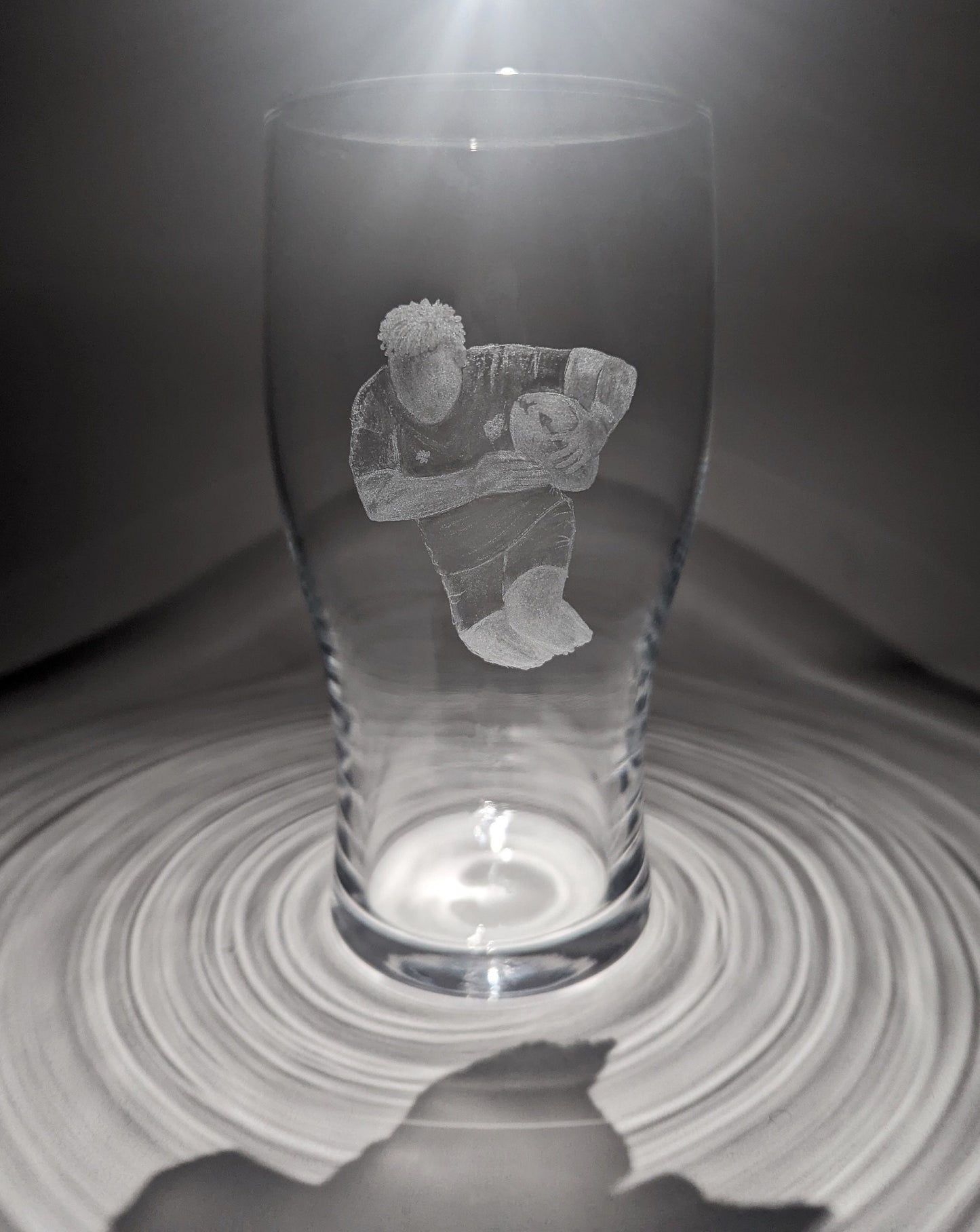 Hand Engraved Rugby Pint Glass –  Rugby Player Gift