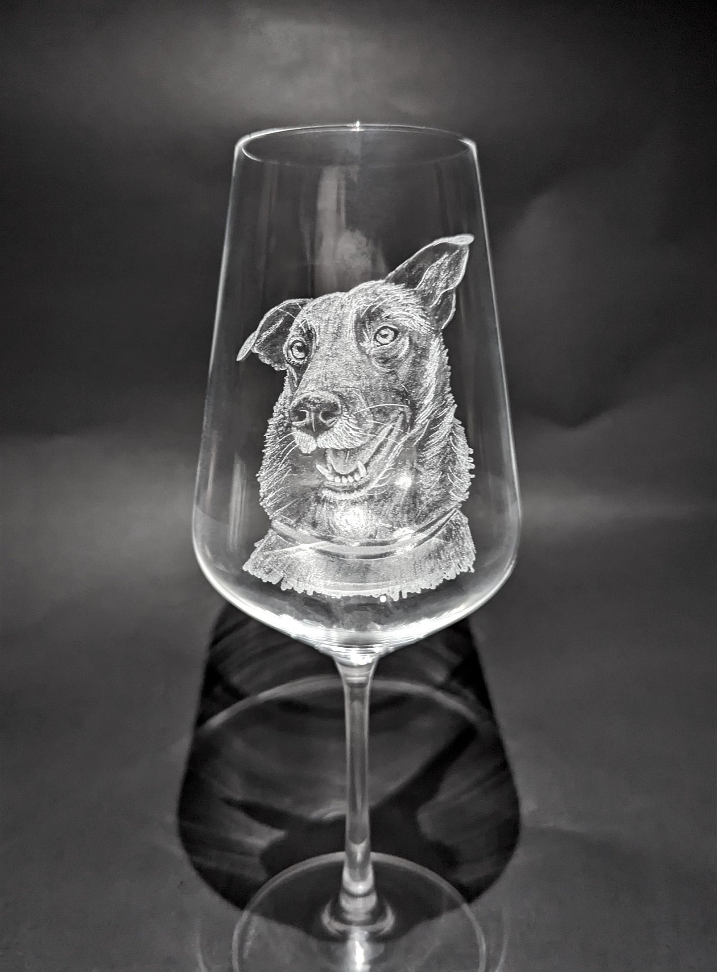 Hand Engraved Custom Pet Pint Glass – Personalised Pet Portrait Gift