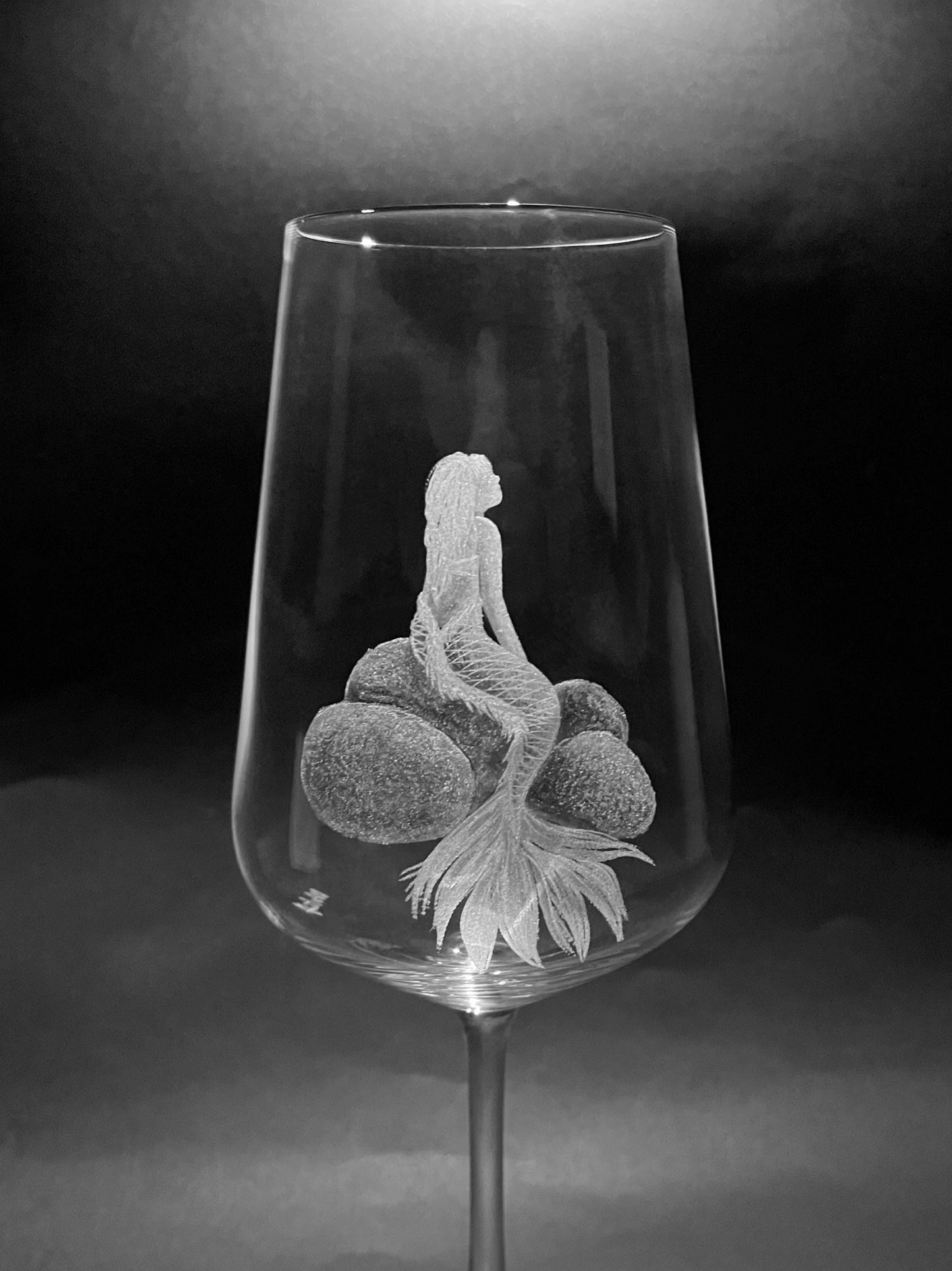 Hand Engraved Mermaid Wine Glass – Mystical Mermaid Gift
