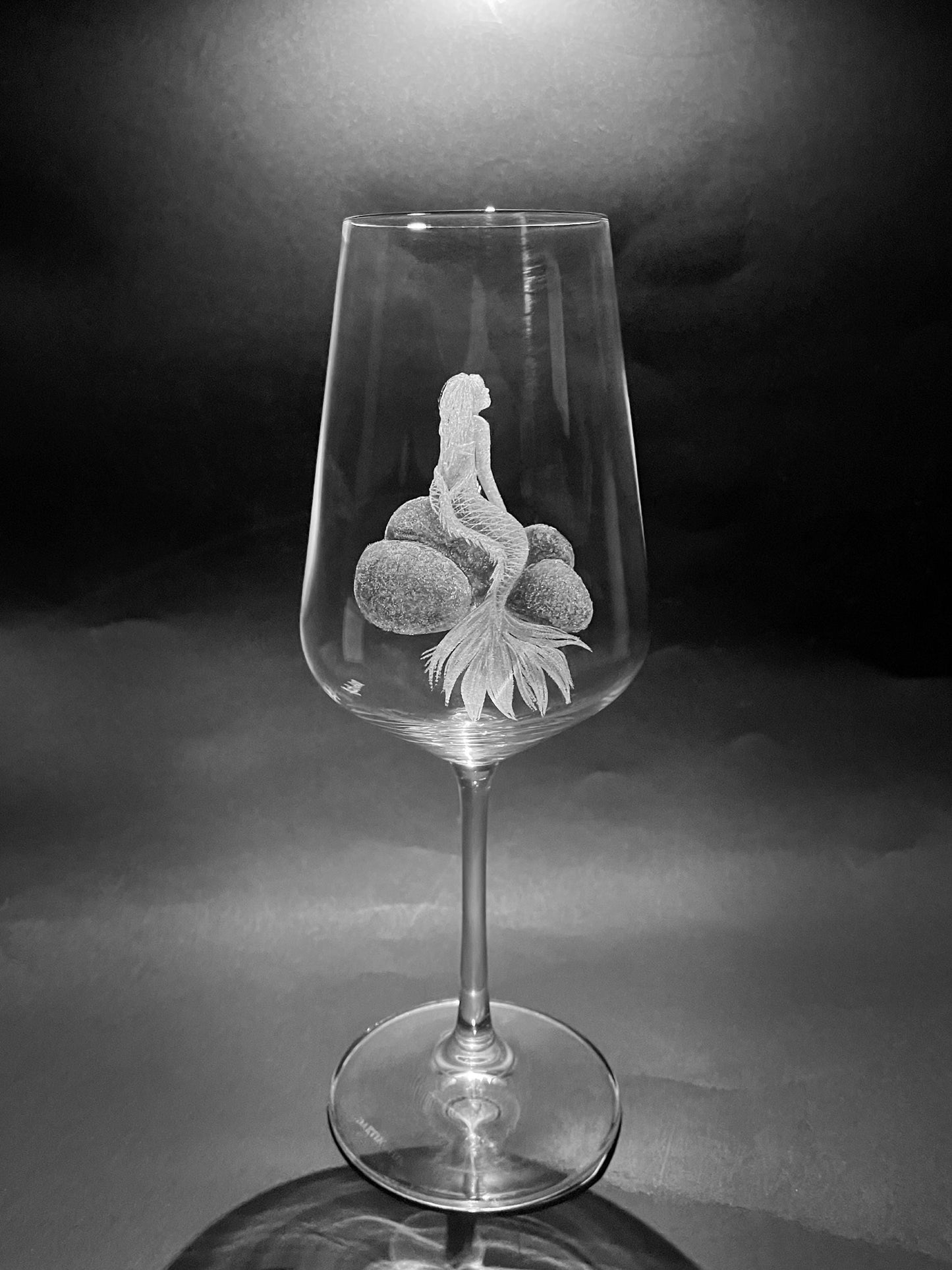 Hand Engraved Mermaid Wine Glass – Mystical Mermaid Gift