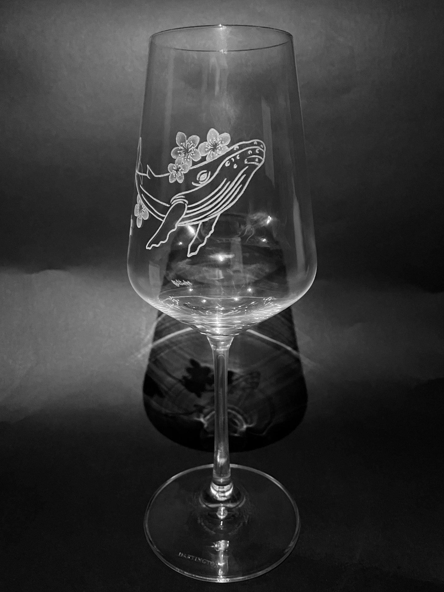 Hand Engraved Whale & Flowers Wine Glass – Humpback Whale Gift