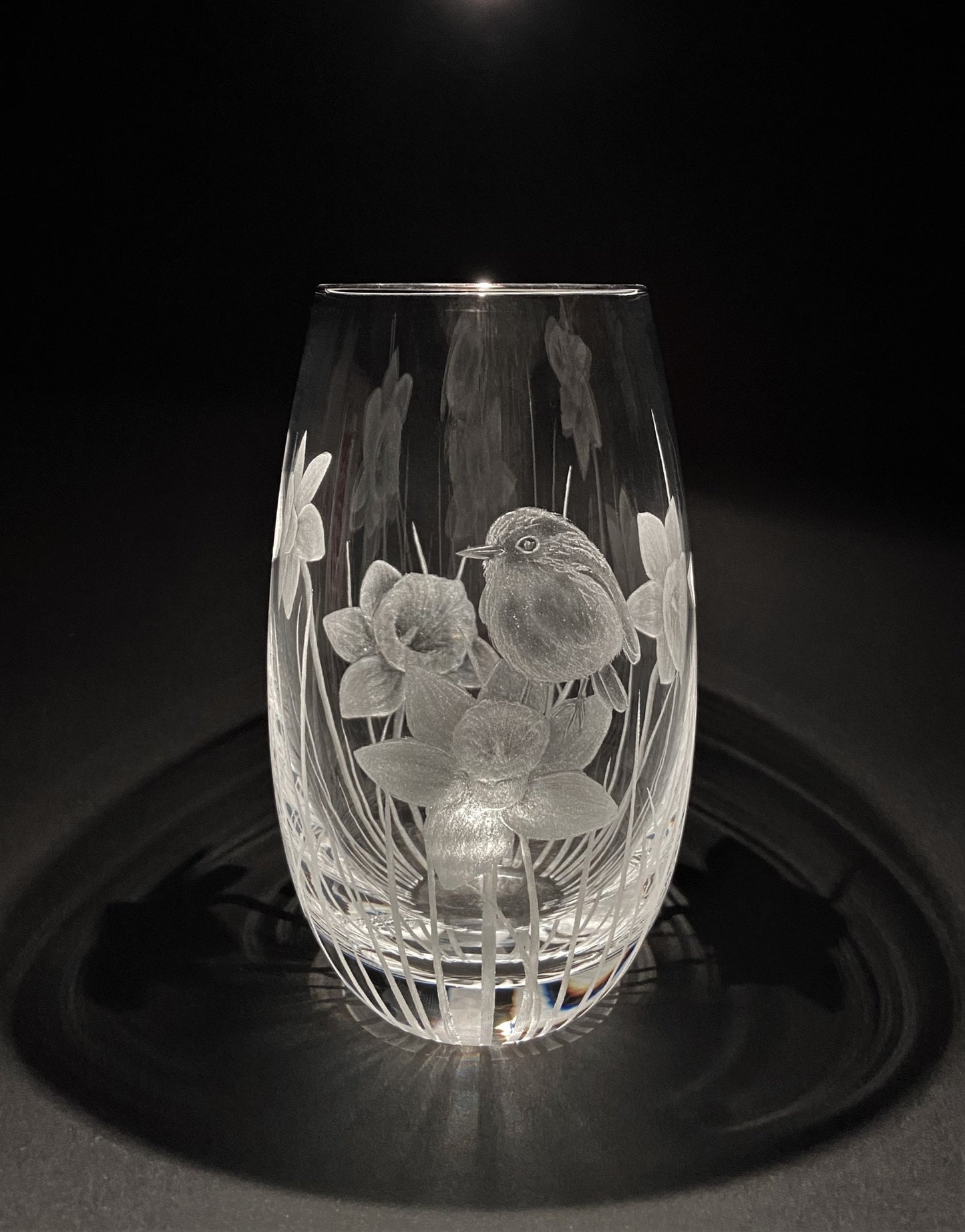 Hand Engraved Daffodil and Robin Vase - Robin and Flowers Gifts