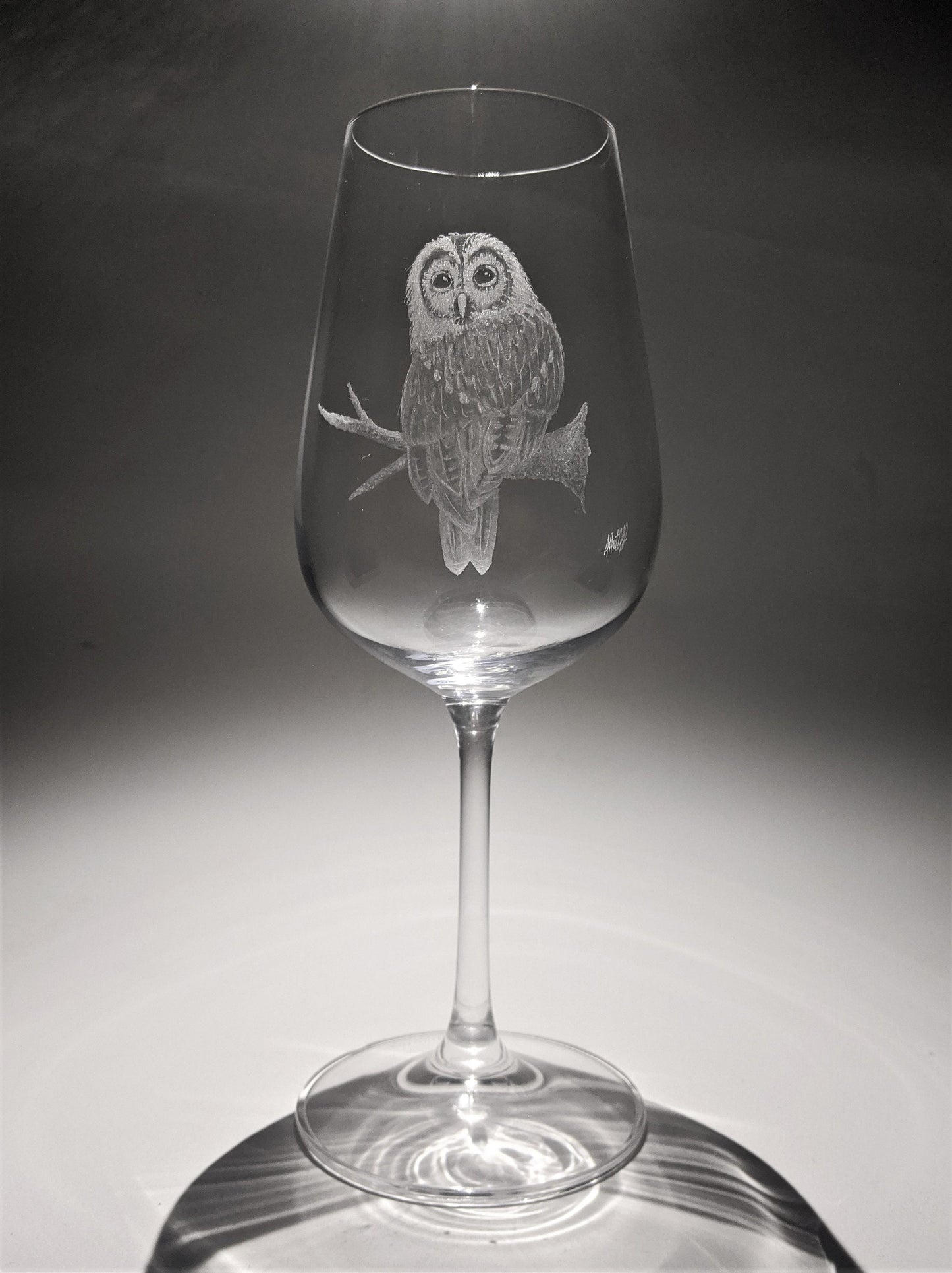 Hand Engraved Owl Wine Glass - Personalized Animal Lover Gift