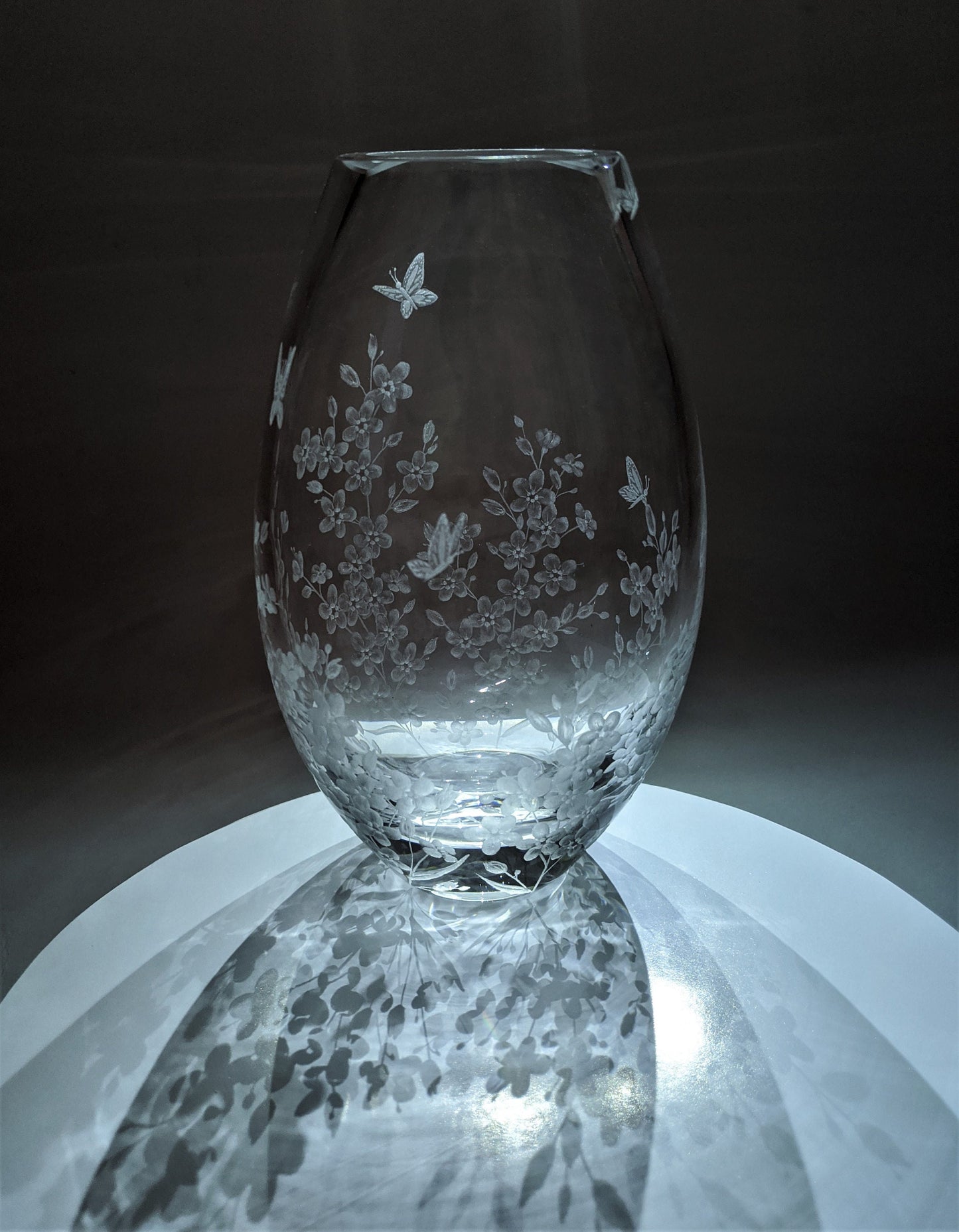 Hand Engraved Floral Crystal Vase – Forget-Me-Not & Butterfly Gifts