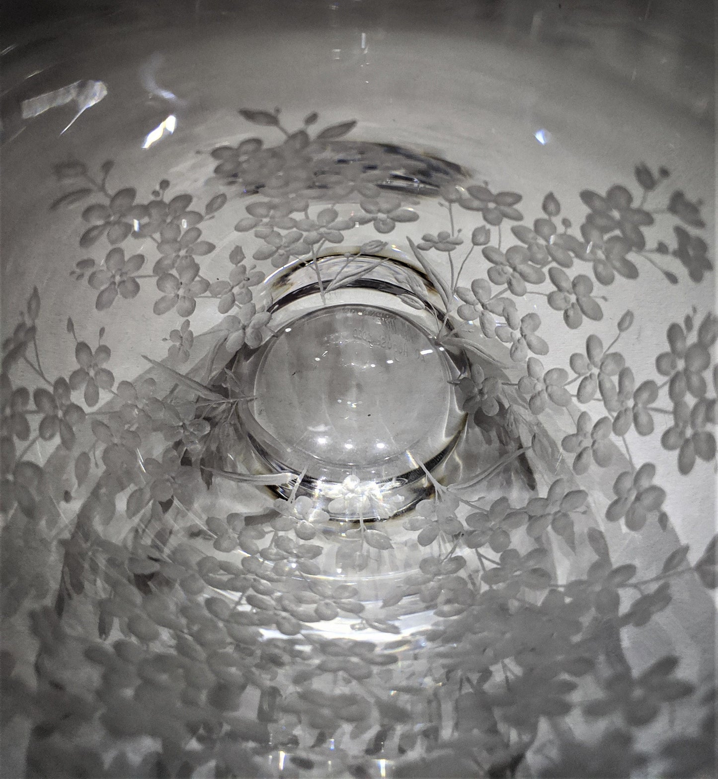 Hand Engraved Floral Crystal Vase – Forget-Me-Not & Butterfly Gifts
