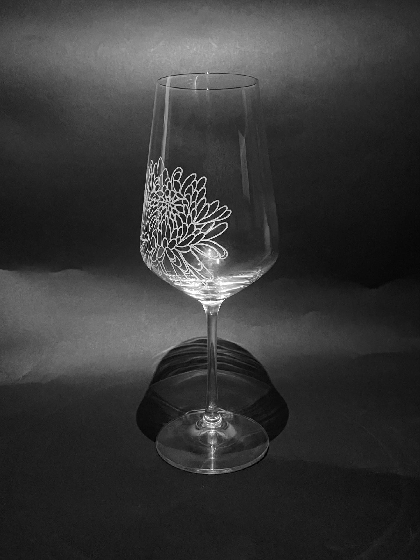 Hand Engraved Chrysanthemum Wine Glasses -  Chrysanthemum Flower Gift