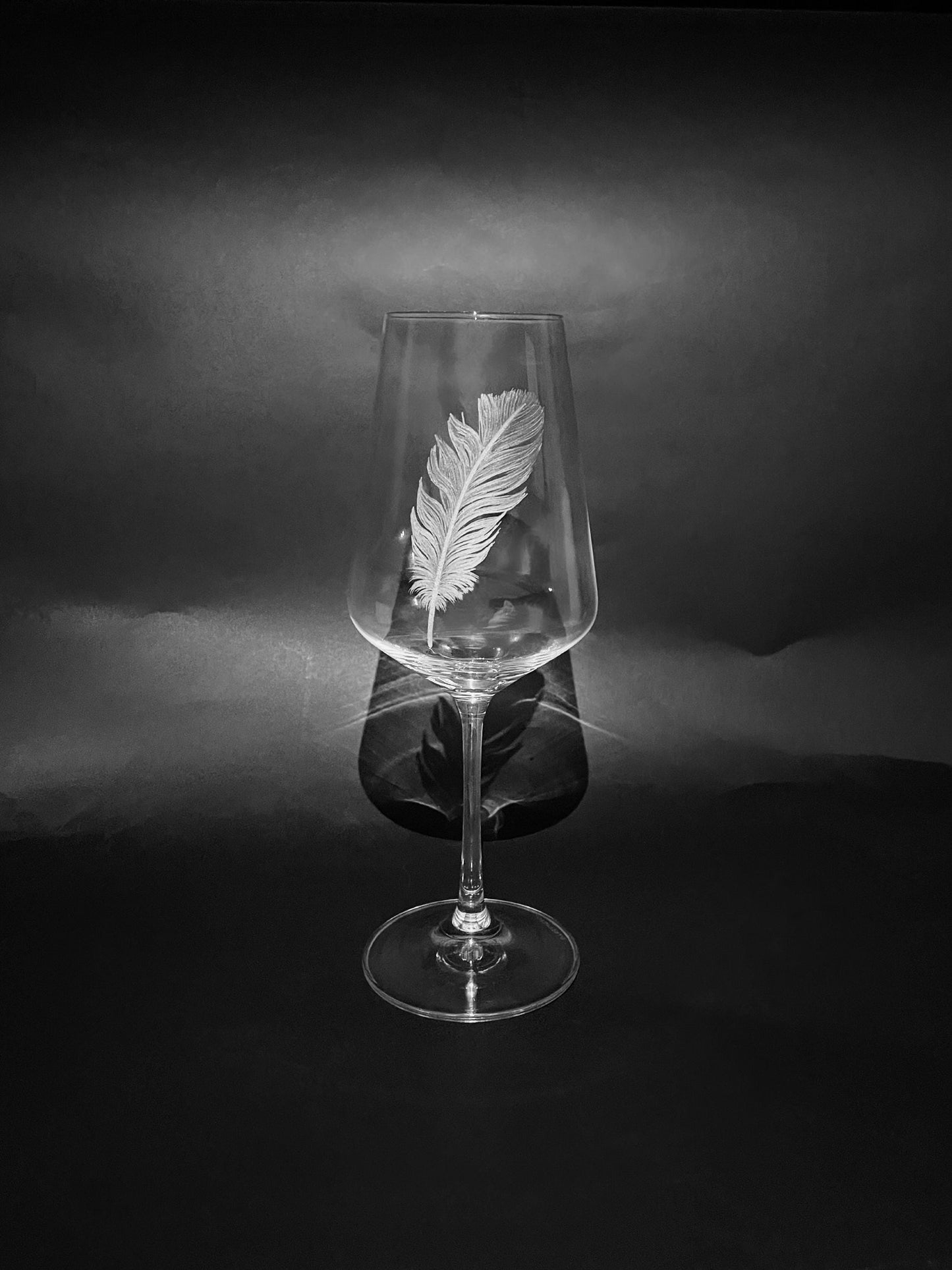 Hand Engraved Feather Wine Glass – Symbolic Remembrance Gift