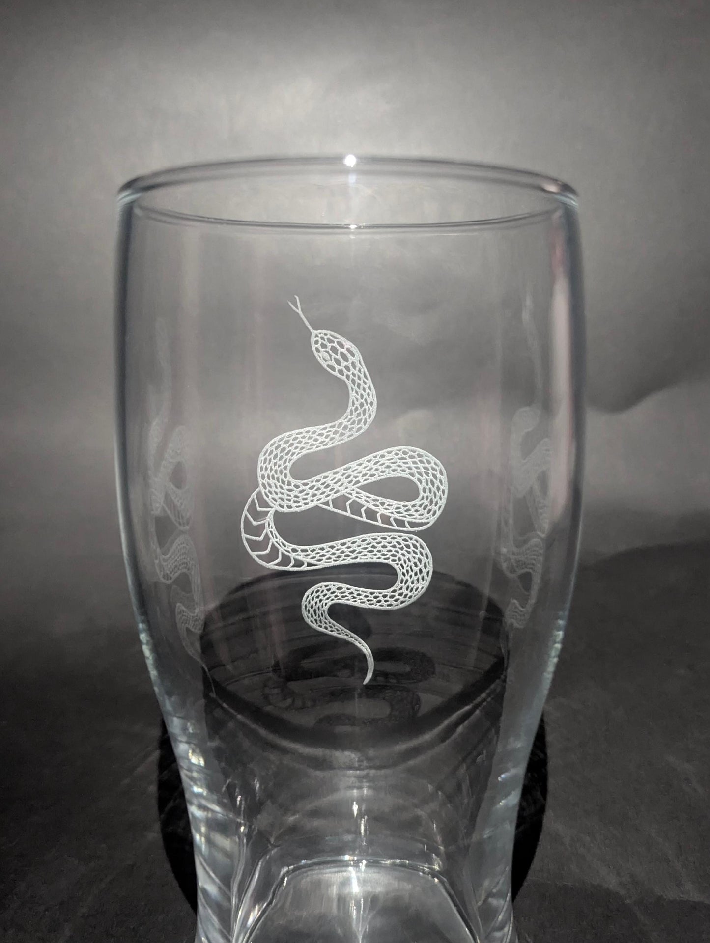 Hand Engraved Snake Pint Glass - Snake Glass Gifts