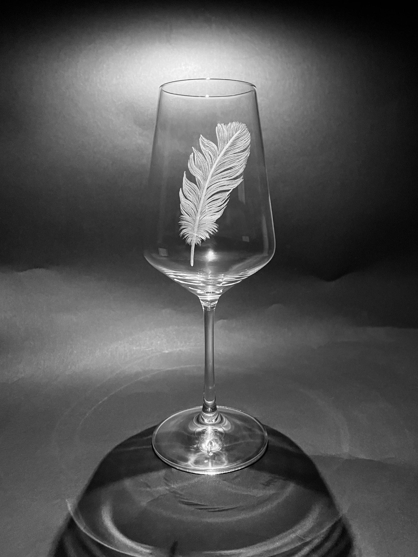 Hand Engraved Feather Wine Glass – Symbolic Remembrance Gift