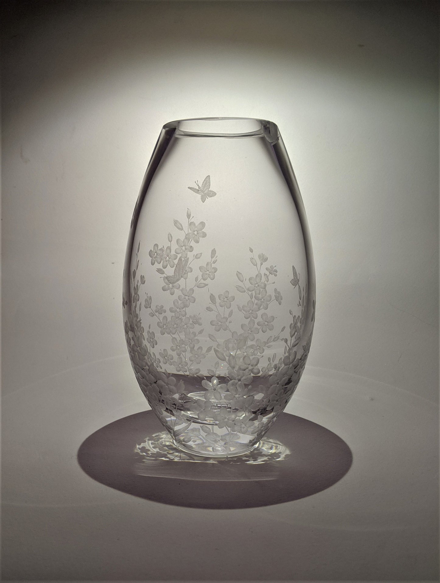 Hand Engraved Floral Crystal Vase – Forget-Me-Not & Butterfly Gifts