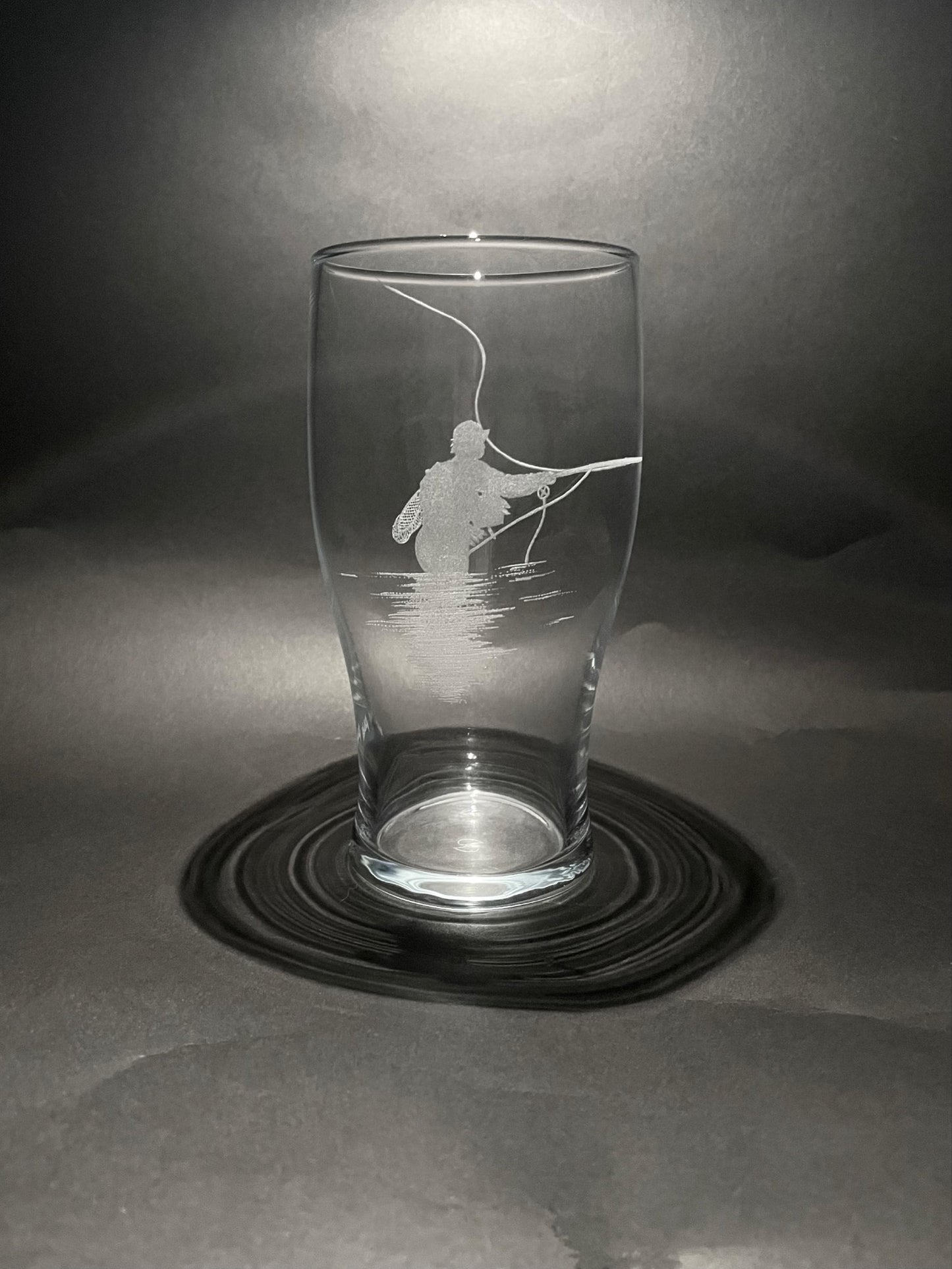 Hand Etched Fly Fishing Pint Glass - Fishing Beer Gift