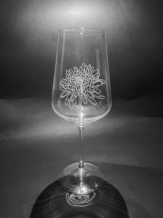 Hand Engraved Chrysanthemum Wine Glasses -  Chrysanthemum Flower Gift