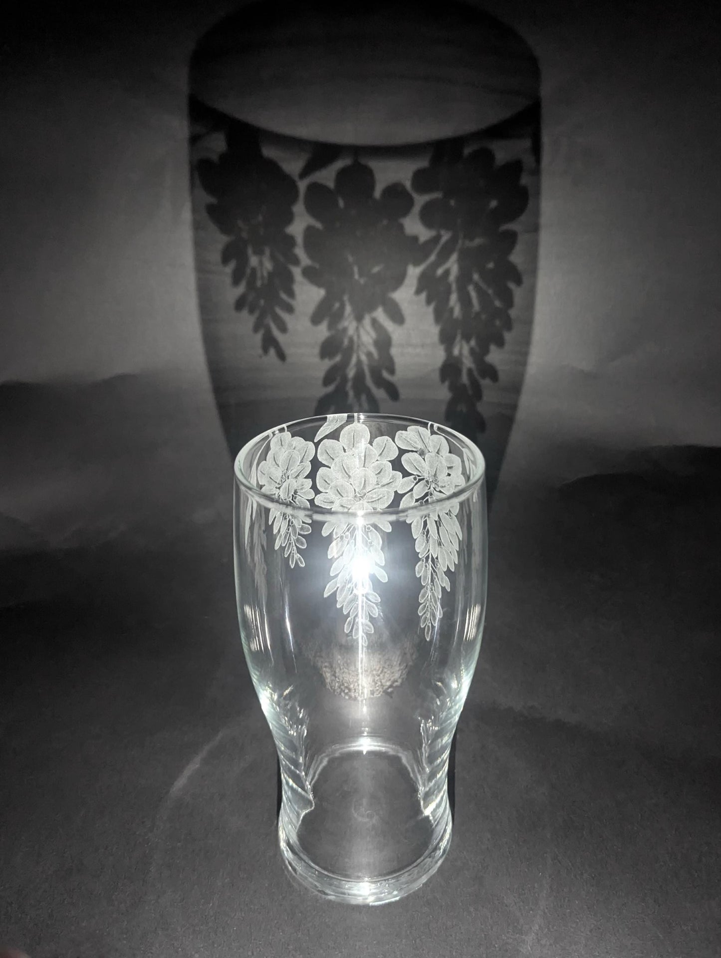 Hand Engraved Wisteria Flowers Pint Glass - Wisteria Gifts