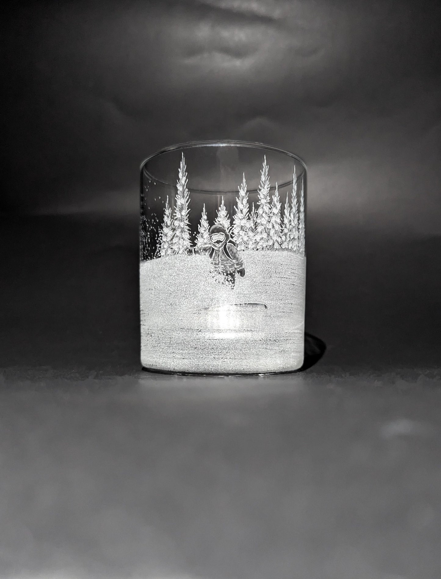 Hand Engraved Snowboarding Whisky Glass – Snowboarder & Mountain Gift