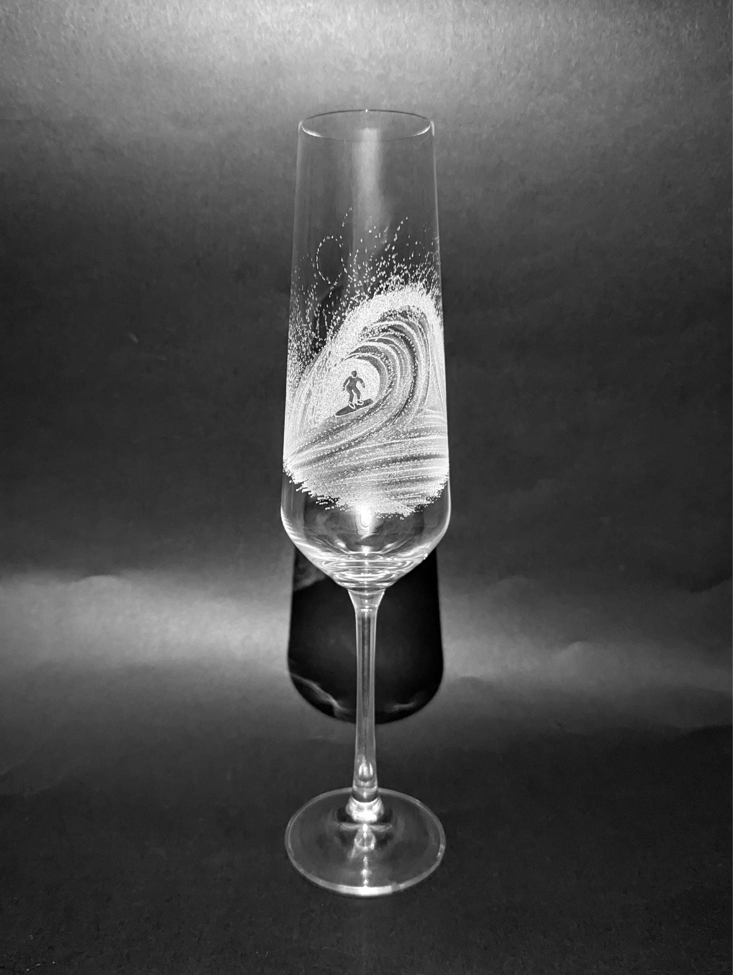 Hand Engraved Ocean Wave Champagne Flute – Personalised Surfing Gift