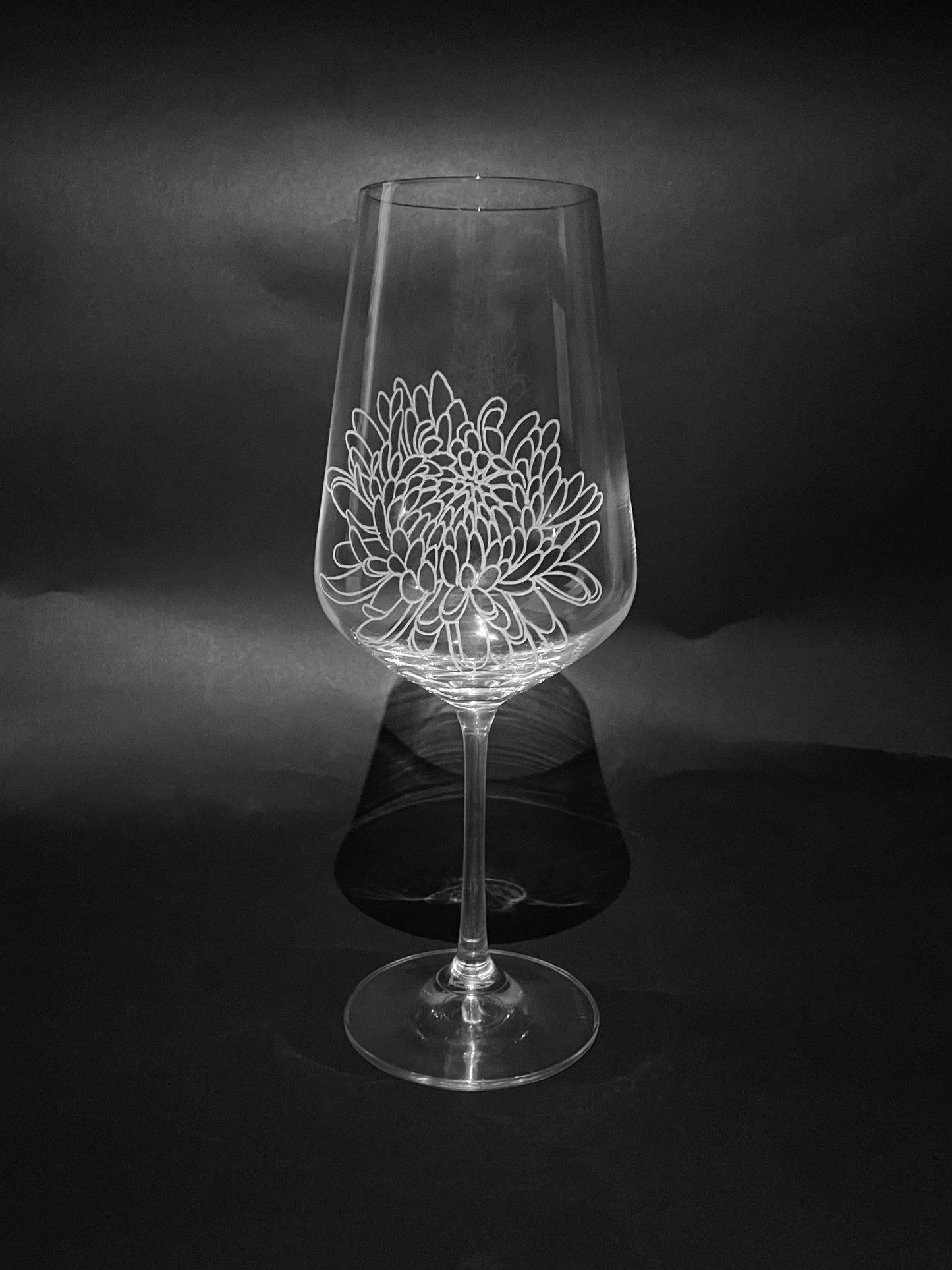 Hand Engraved Chrysanthemum Wine Glasses -  Chrysanthemum Flower Gift