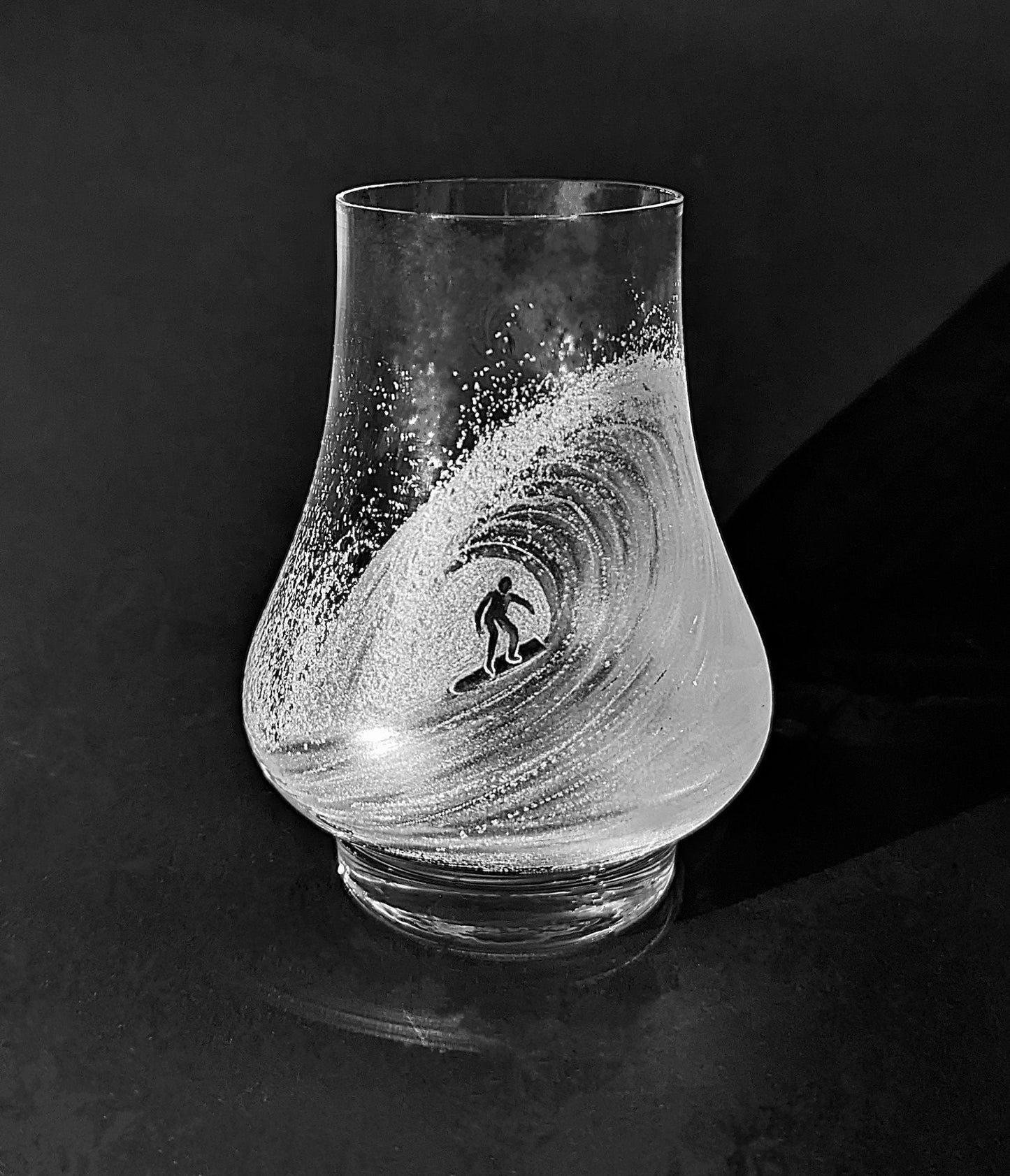 Hand Engraved Glencairn Whisky Glass - Ocean Wave and Surfing Gift