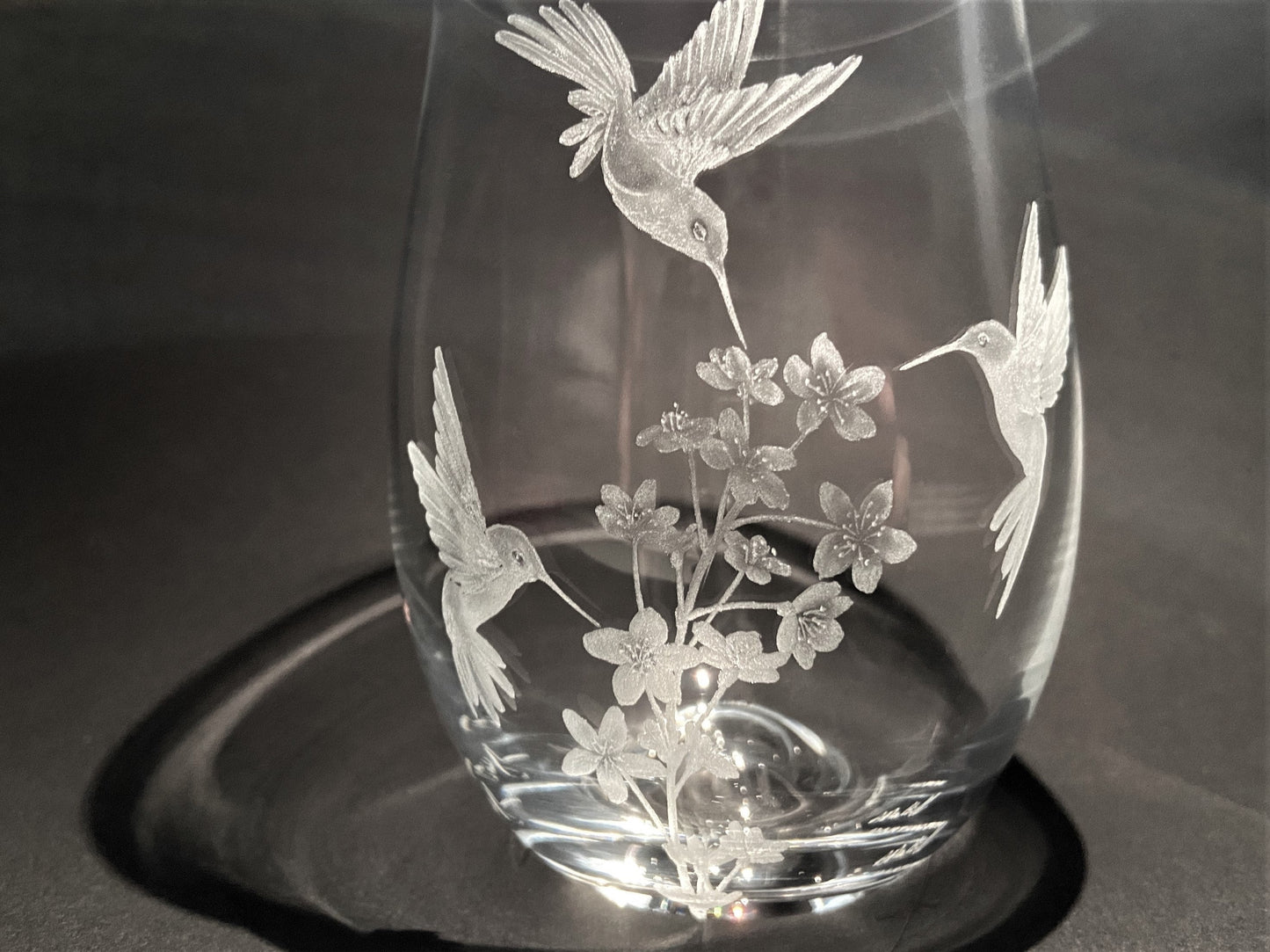 Hand Engraved Hummingbirds and Flowers - Unique Hummingbird Stemless Wine Glass