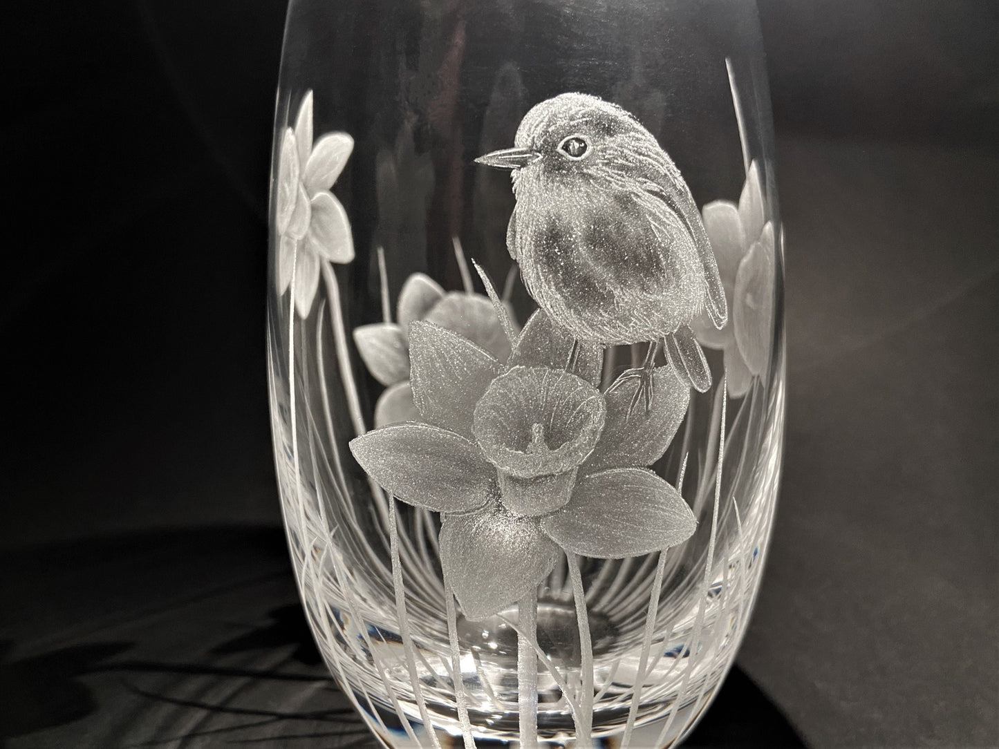 Hand Engraved Daffodil and Robin Vase - Robin and Flowers Gifts