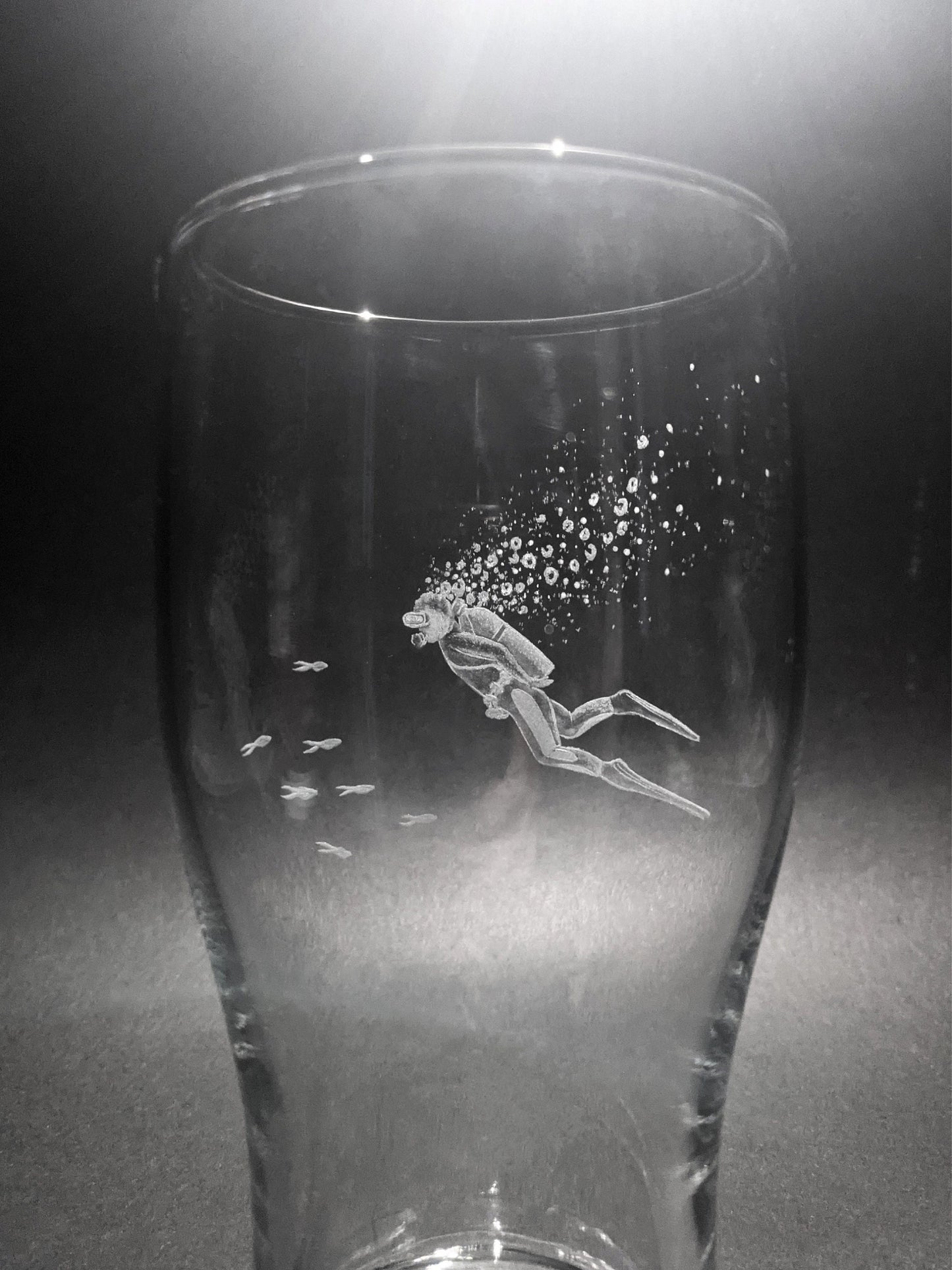 Hand Engraved Scuba Diver Pint Glass – Personalised Diving Gift