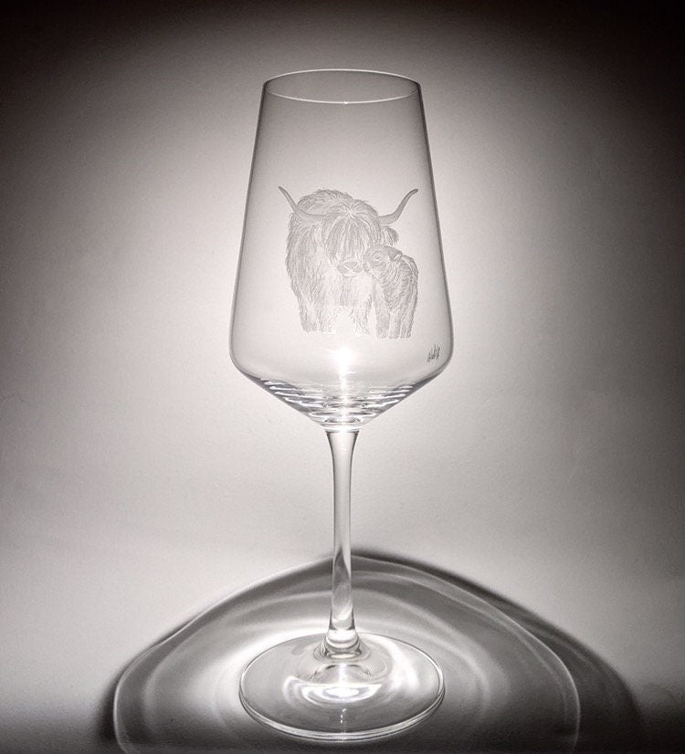 Hand Engraved Mum and Baby Cow Wine Glass – Highland Cow Gift