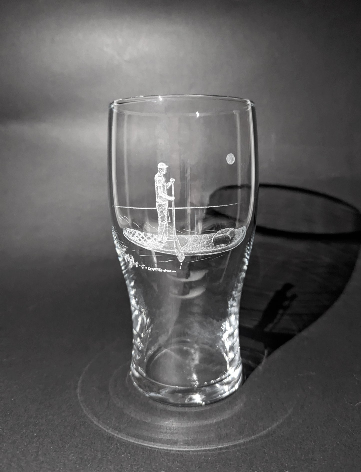 Hand Engraved Paddle Boarding Pint Glass – Unique SUP Gift