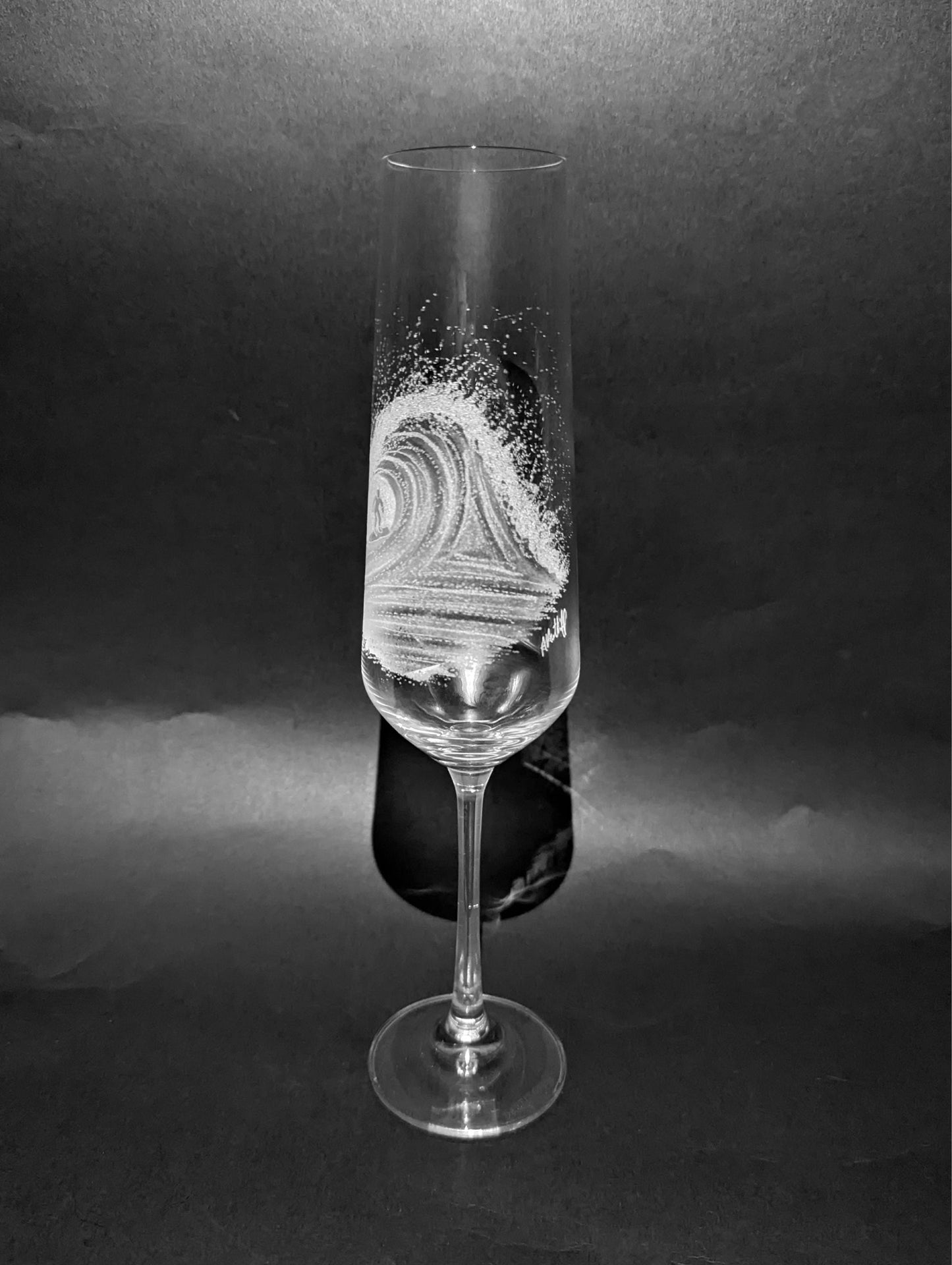 Hand Engraved Ocean Wave Champagne Flute – Personalised Surfing Gift