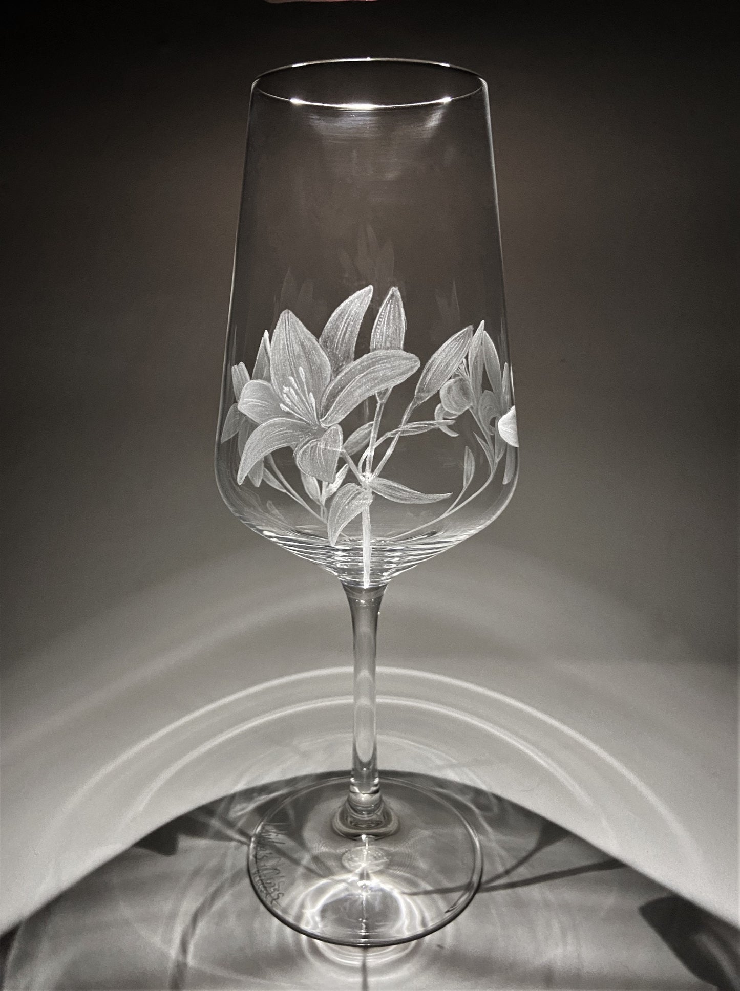 Hand Engraved Lilies Wine Glass - Unique Lily Gift
