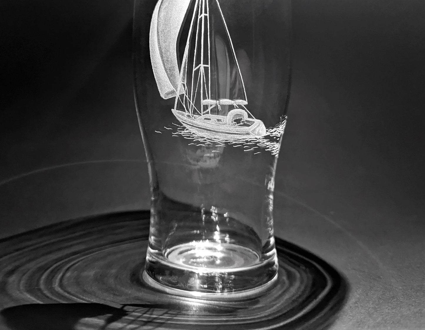 Hand Engraved Sailing Yacht Pint Glass – Nautical Beer Gift